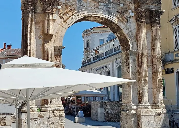 Rosa Apartamento Medulin